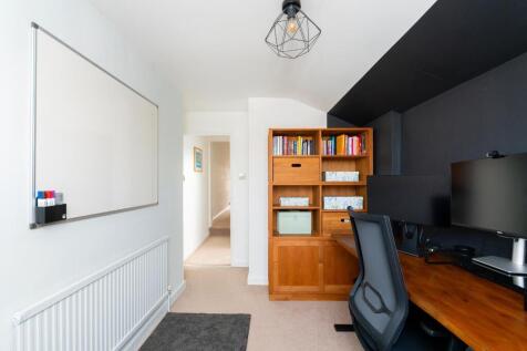 3L7CRSA - Bedroom A.jpg