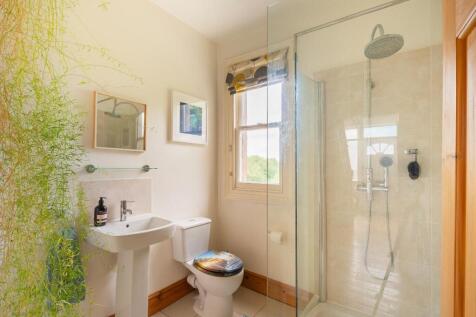 1S5R1KE - Shower Room B.jpg