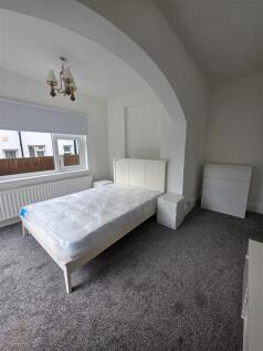 Manor Road bed1 .jpg