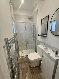 20 albany ensuite .jpg
