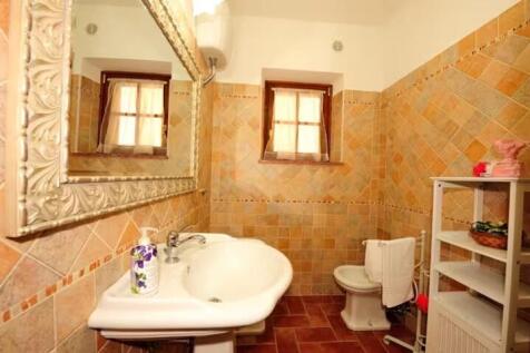 Tuscan Bathroom