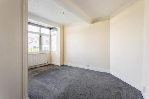 20a Cliff Road-10.jpg