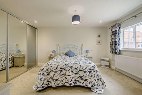 8654798-interior1...