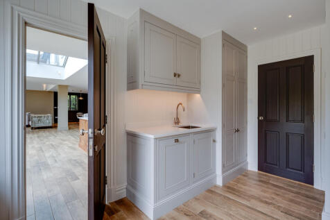 102 Woodbridge Ro...