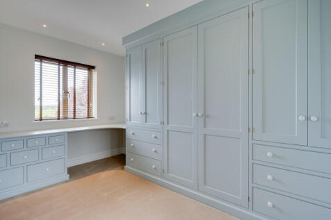 102 Woodbridge Ro...