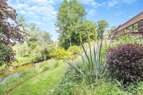 8605532-exterior2...