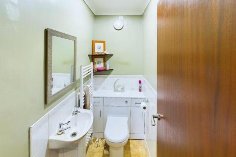 CAM04233G0-PR0011-STILL013