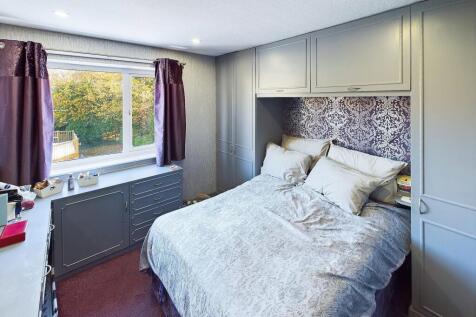 CAM04233G0-PR0011-STILL018