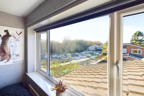 CAM04233G0-PR0011-STILL021