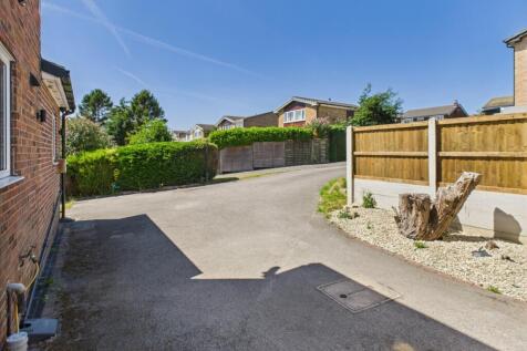 CAM04233G0-PR0026-STILL012