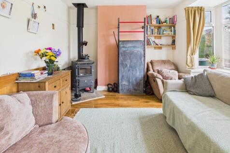 CAM04233G0-PR0035-STILL012