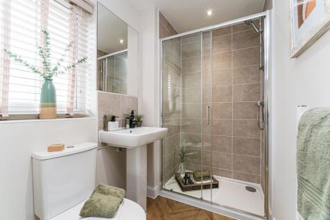Interior view of en suite in our 3 bed Mewstone home