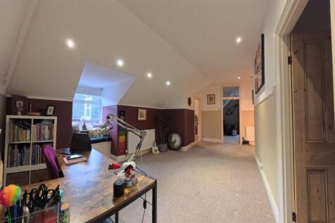 Reception/landing area