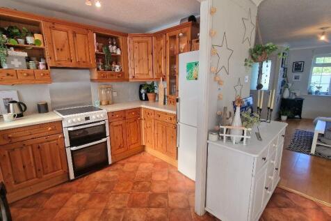 Kitchen to Sitting Room