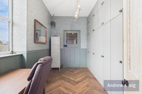 Office / Cloakroom
