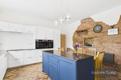 Kitchen / Breakfast 