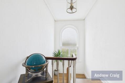 Feature Arch Window