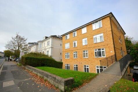 1 Bed Unfurnished Flat