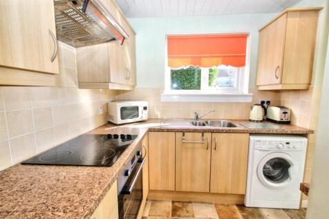 6- Kitchen.jpg