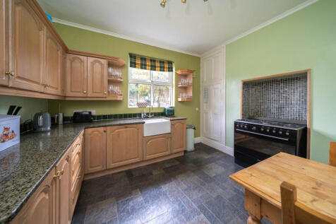51 Longhurst kitchen 1.jpg