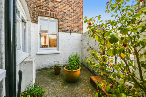 1 eagle road tn31...