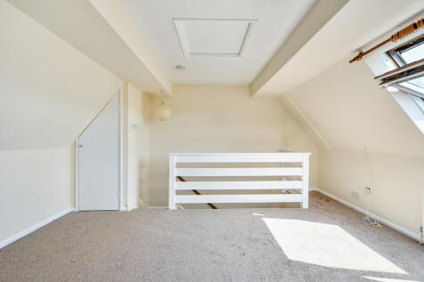 2 Ryeford court t...