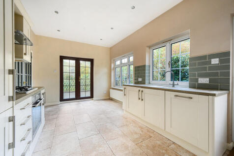 MOUNTSFIELD LODGE...