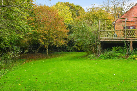 MOUNTSFIELD LODGE...