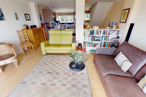 Open Plan Living Room &amp; Kitchen