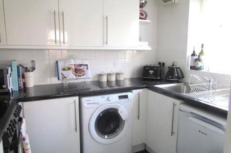Kitchen: