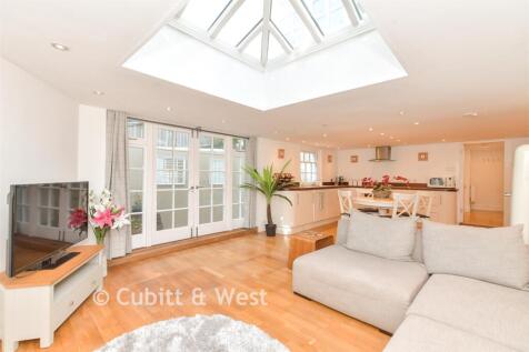 Lounge/ Kitchen/Diner