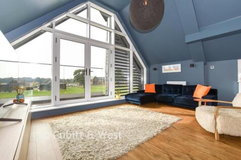Kitchen Family/Dining Area