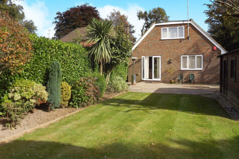 Bungalows For Sale in Horsham, West Sussex - Rightmove