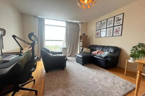 Open Plan Kitchen / Lounge