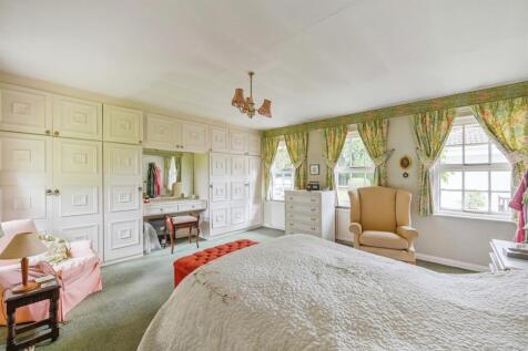 Bedroom: