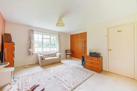 Bedroom: