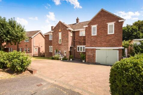 Properties For Sale in Chelmsford - Flats & Houses For Sale in