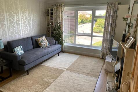 Kitchen / Dining Room: