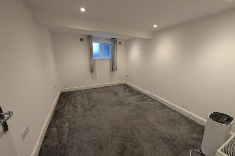 PXL_20251204_0929...