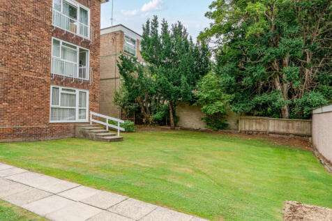 1327743-3-687f6eb...