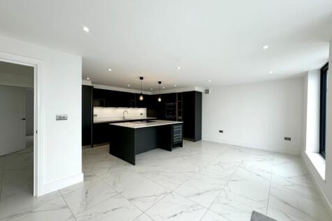4 Thames view ope...