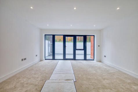 2 Thames View bed...