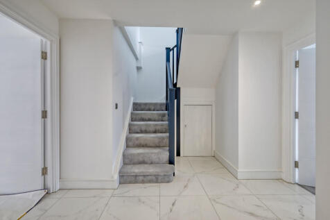2 Thames View hal...