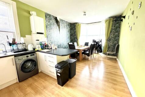 53a Woodgrange dr...