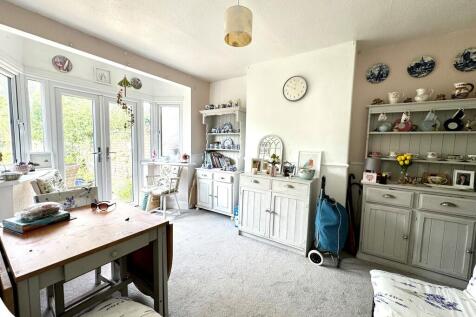 10 Glastonbury Ch...