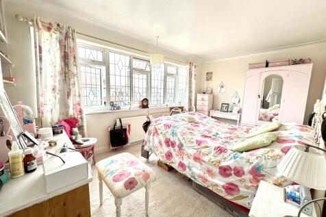 10 Glastonbury Ch...