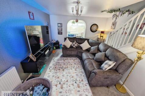 Kitchen / Lounge Area
