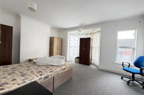 WhatsApp Image 20...