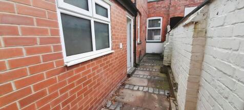 b3fedc92-WhatsApp...