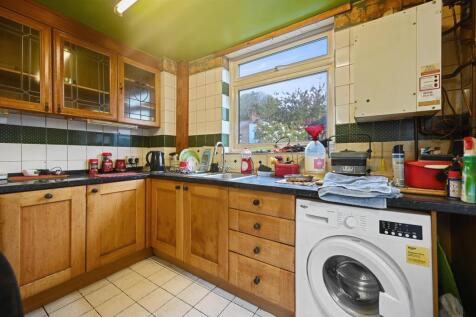 RCAJ- 35 etta street- kitchen 4 (1).jpg